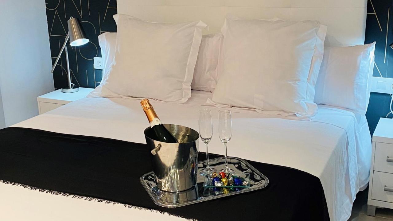 Hostal Somnis Suria Eksteriør billede